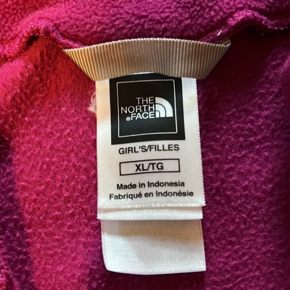 The North Face Sweater - Picture 3 of 4